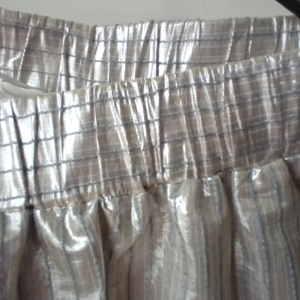 H&M Striped Silver Skirt - Picture 8 of 16